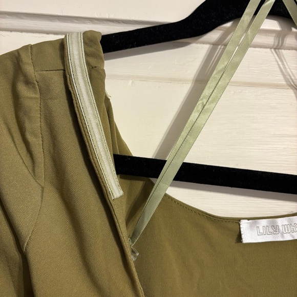 Lily Whyt | Olive Green Gathered Crop Top - Picture 5 of 7